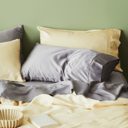 Signature Sateen Pillowcase Set by ettitude