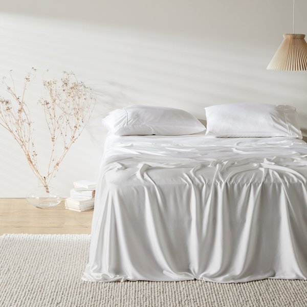 sateen+ pillowcase set by ettitude