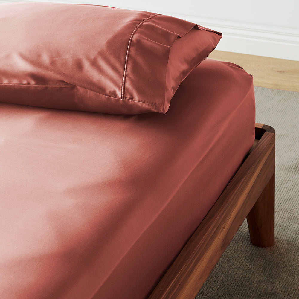 signature sateen fitted sheet by ettitude