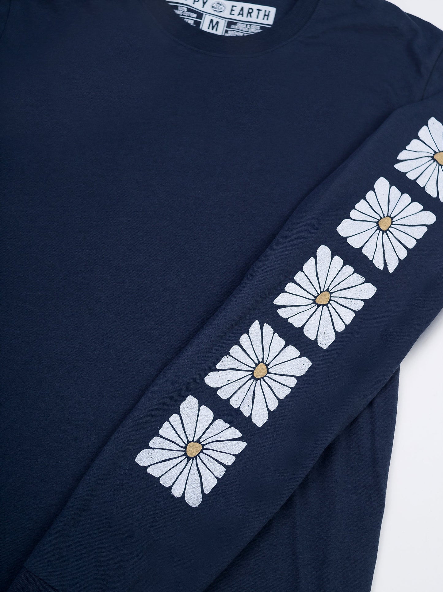 daisies tee by happy earth