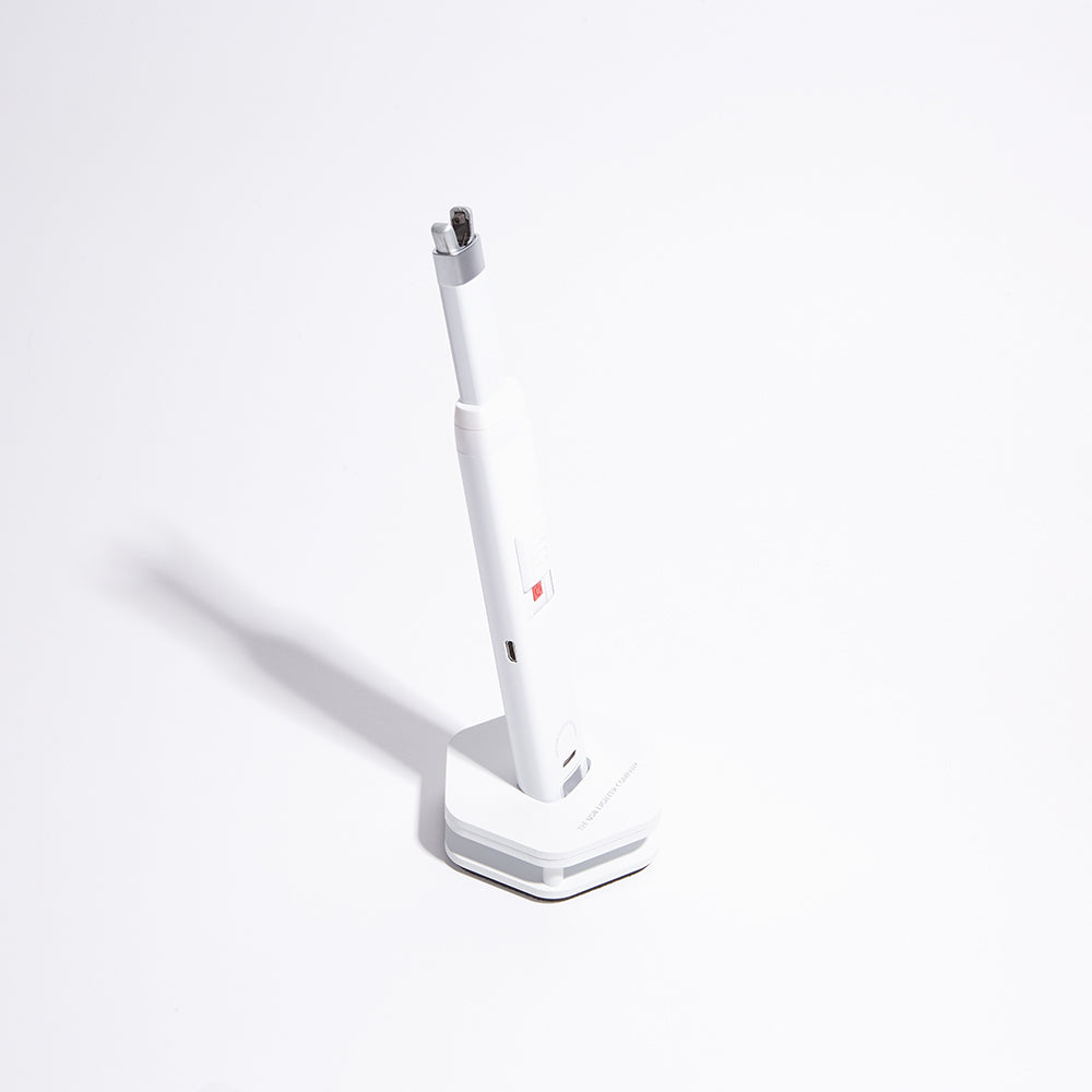 candle lighter - white by the usb lighter company