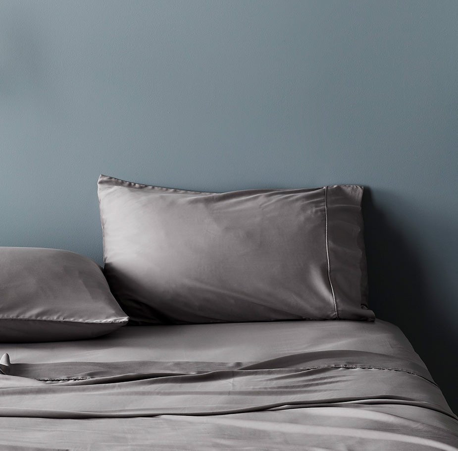 sateen+ fitted sheet by ettitude