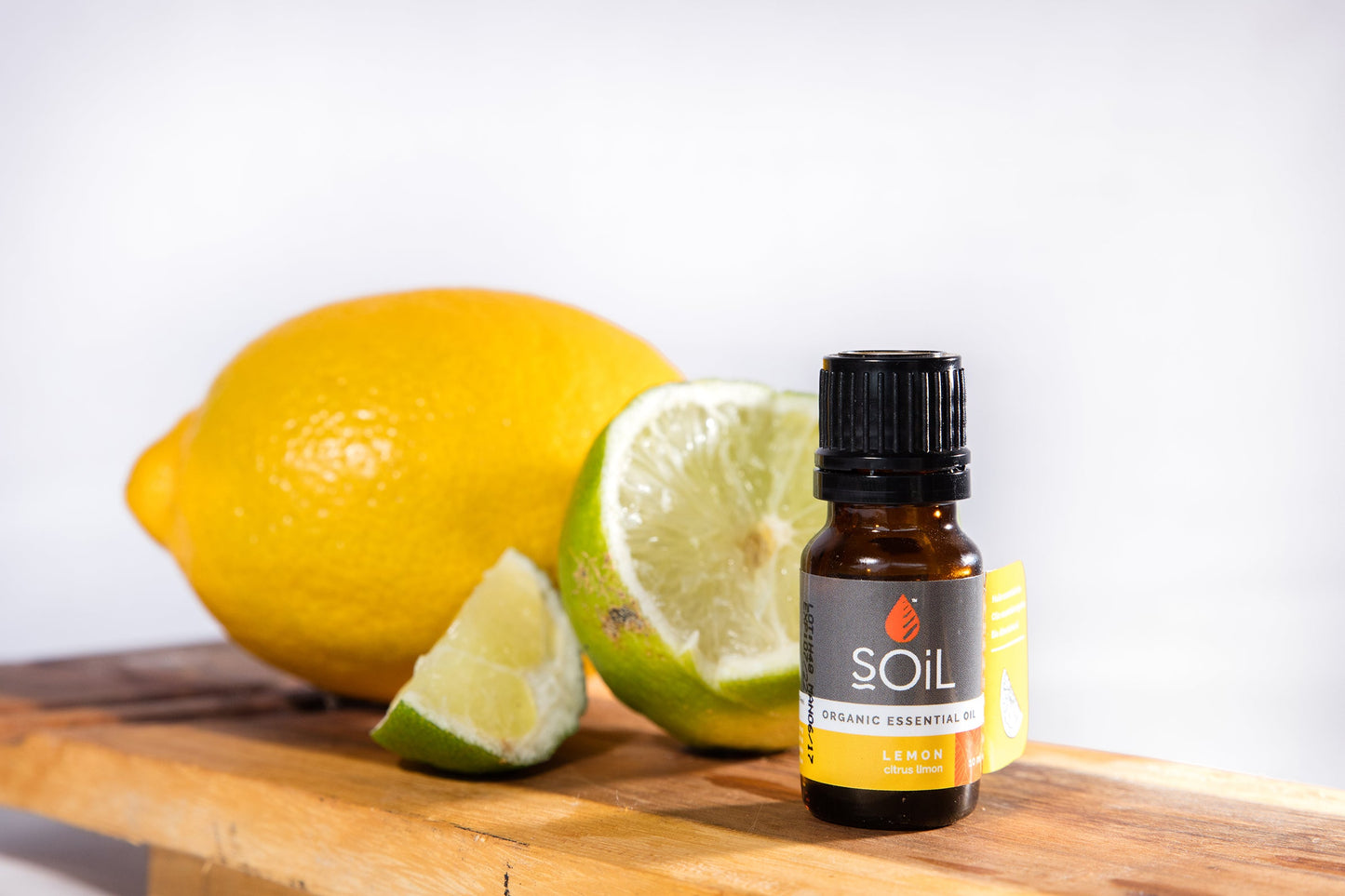 organic lemon essential oil (citrus limon) 10ml by soil organic aromatherapy and skincare