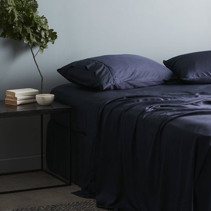 Sateen+ Fitted Sheet by ettitude