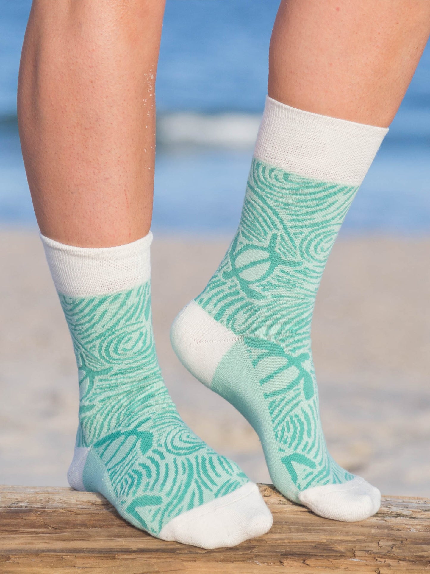 sea turtle socks by happy earth