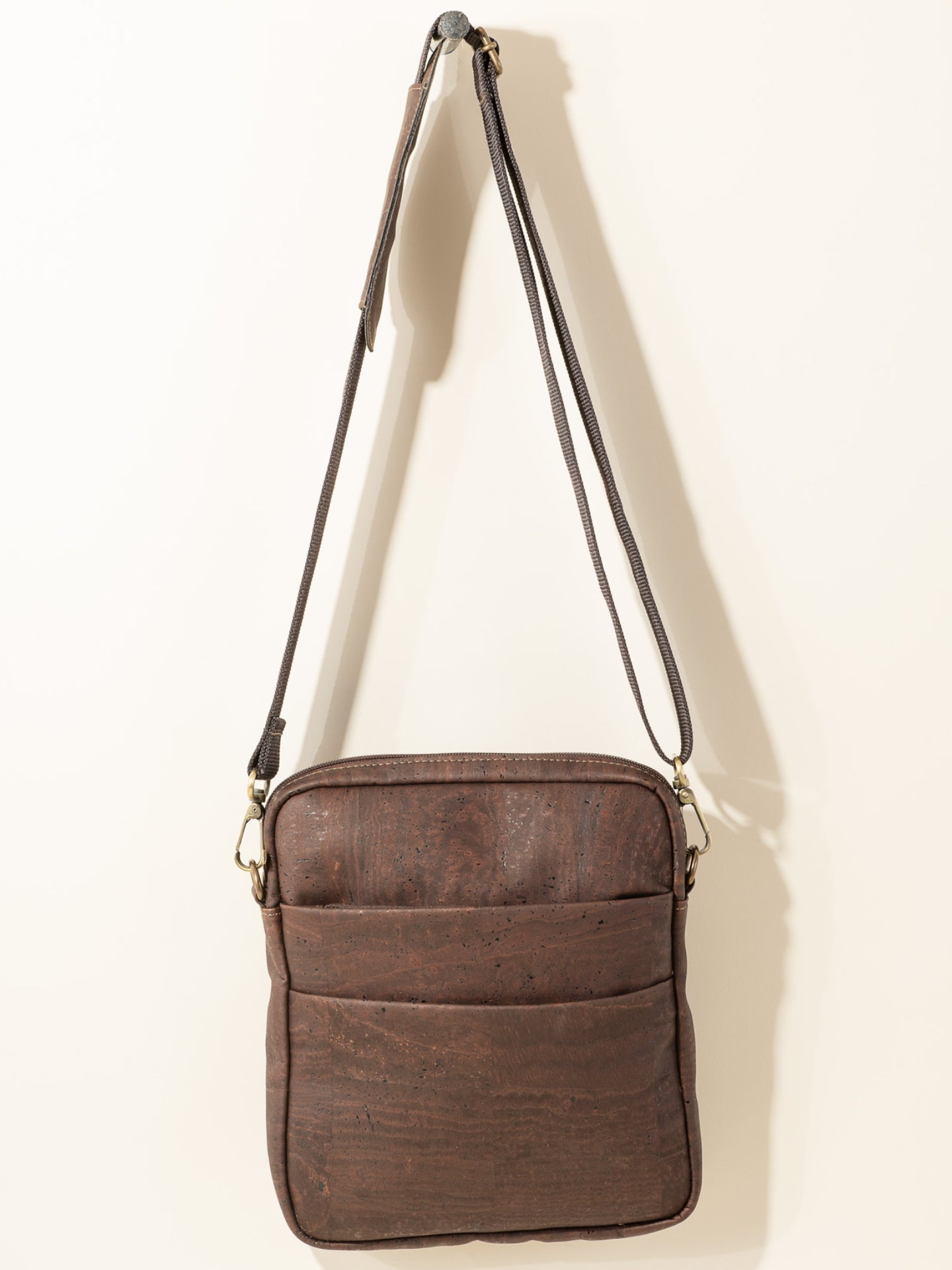 voyager men's satchel by tiradia cork