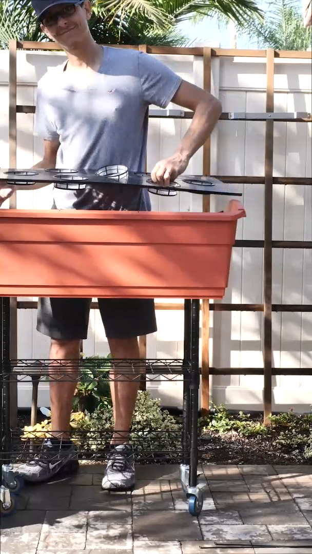 elevated mobile planter by watex