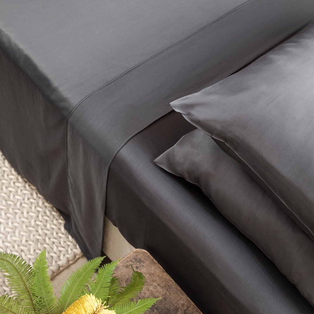 signature sateen fitted sheet by ettitude