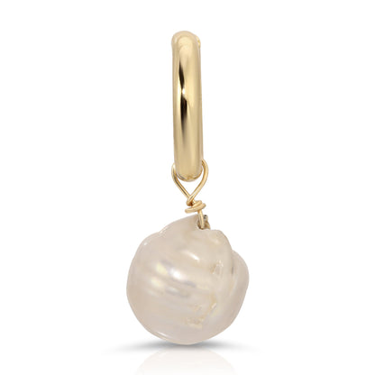 Large Baroque Pearl Pendant by eklexic