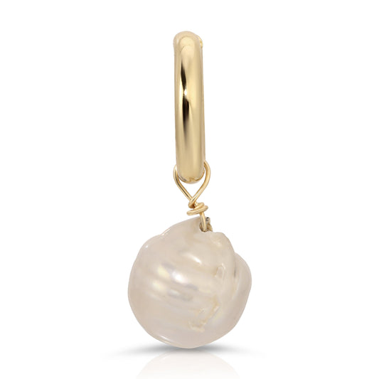 Large Baroque Pearl Pendant by eklexic